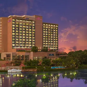 Crowne Plaza Hotel